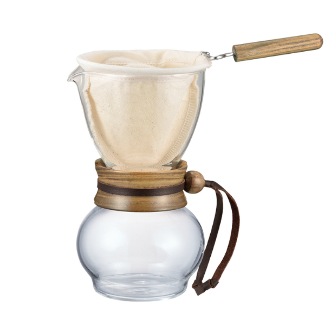 Der Hario Drip Pot "Woodneck" ein Zubereiter für Filterkaffee