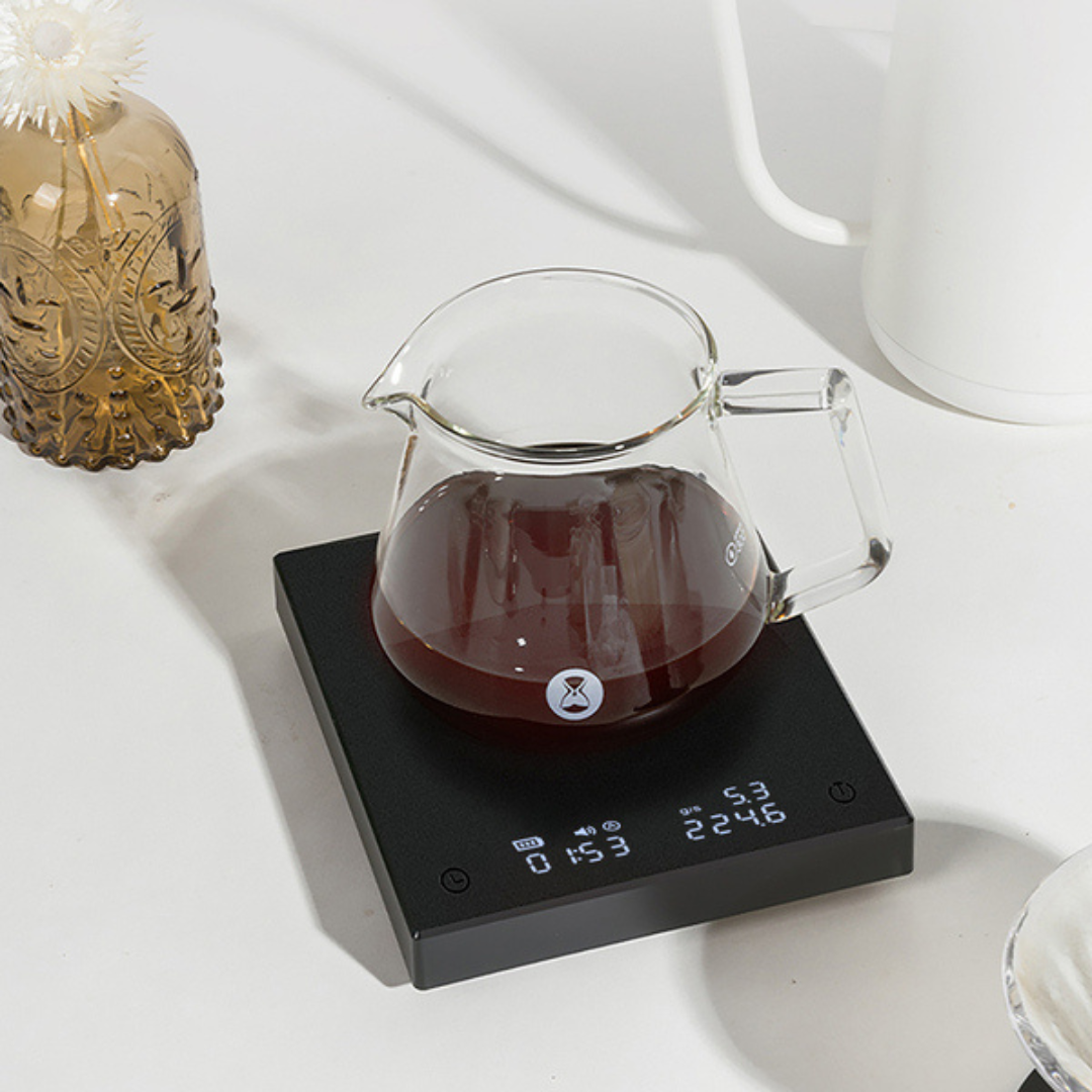 Die Timemore Black Mirror Basic 2 wird benutzt um Kaffee abzuwiegen.